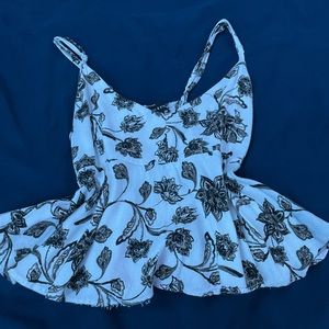 KENDAL AND KYLIE FLORAL CROP TOP SIZE XS